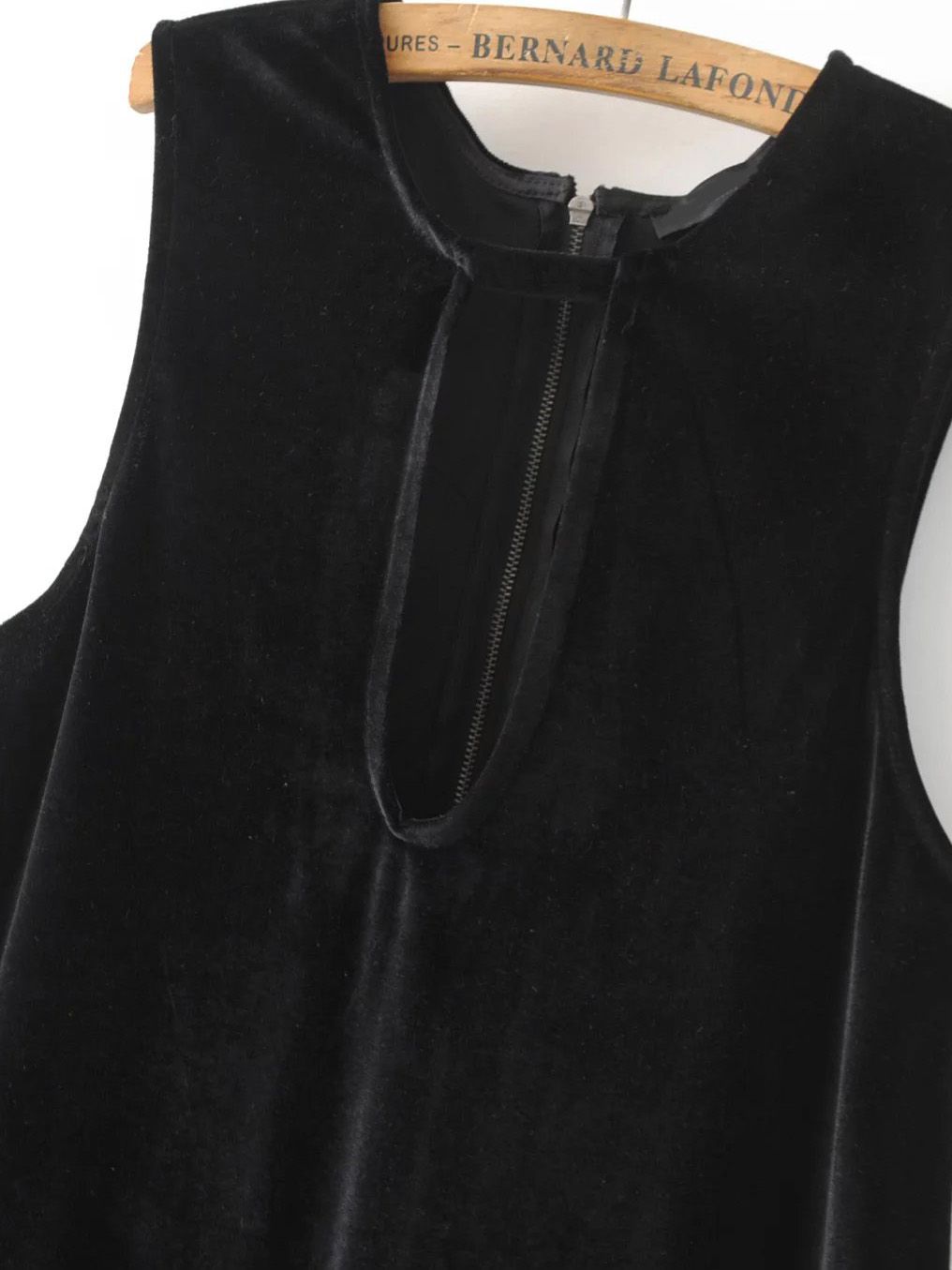 Black Keyhole Zipper Back Drop Waist Velvet Dress